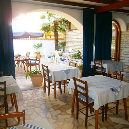 Bed & Breakfast Pansion Rade Hotel Pirovac Buitenkant foto