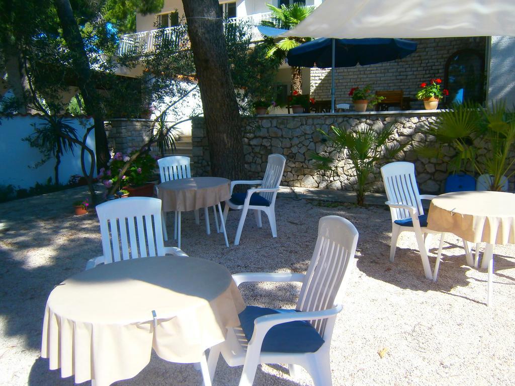 Bed & Breakfast Pansion Rade Hotel Pirovac Buitenkant foto