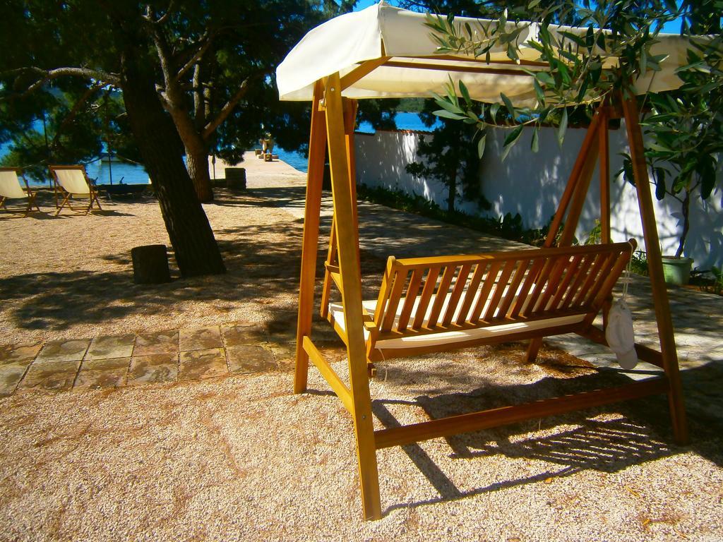 Bed & Breakfast Pansion Rade Hotel Pirovac Buitenkant foto