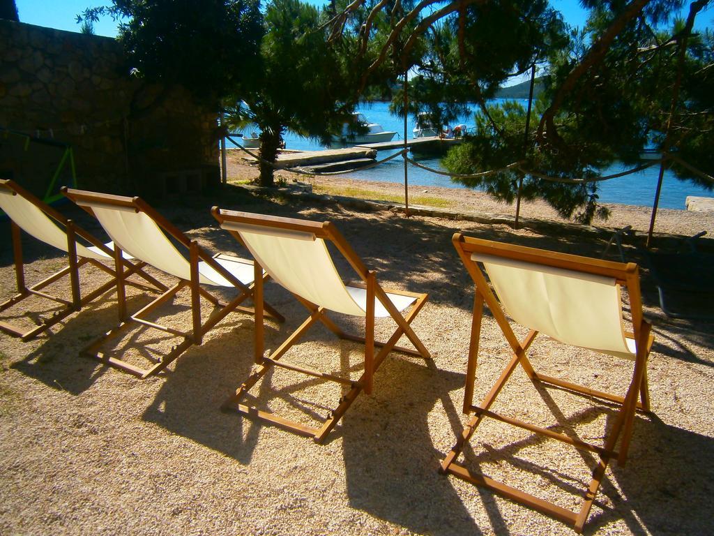 Bed & Breakfast Pansion Rade Hotel Pirovac Buitenkant foto
